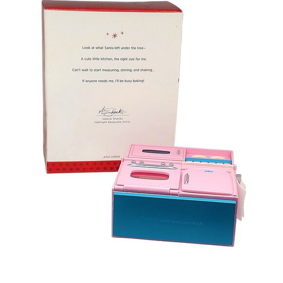 2013 Hallmark Keepsake A Kitchenette For Christmas Ornament Pink Kitchen Holiday - Picture 6 of 6